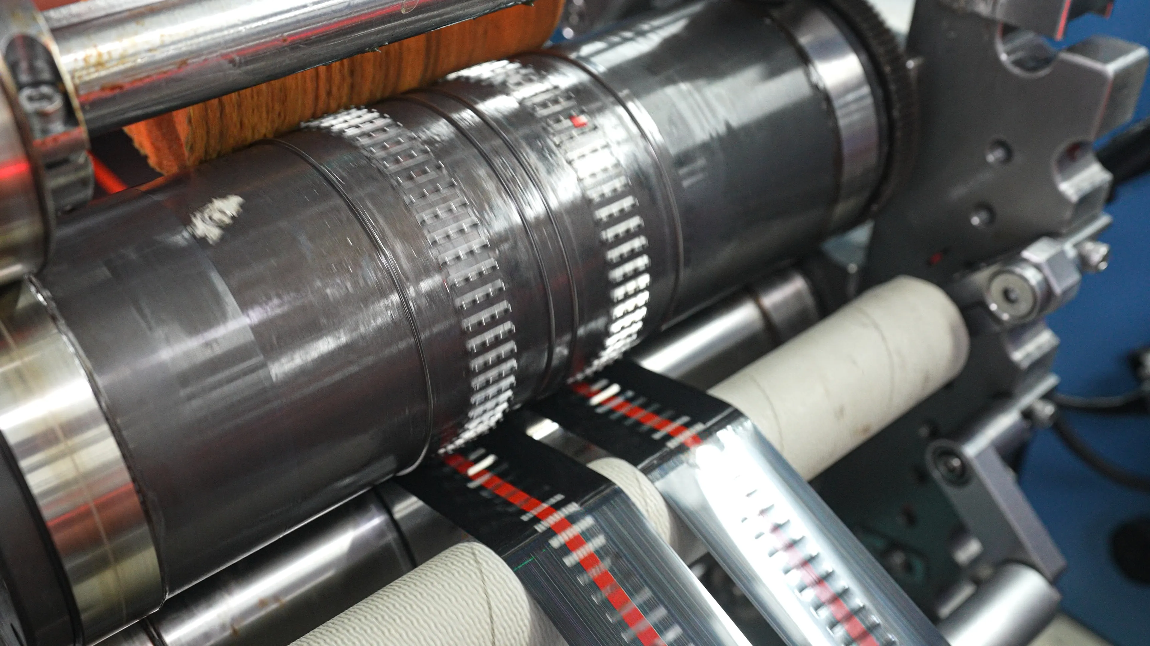 Rotary cutting tooling in operation